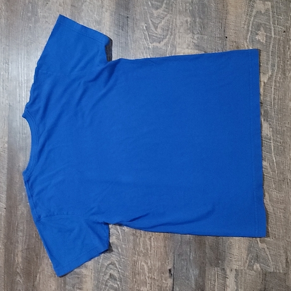 Gently Loved short t-shirt by Quiksilver blue with Volkswagen beach bug large Y - Picture 5 of 6